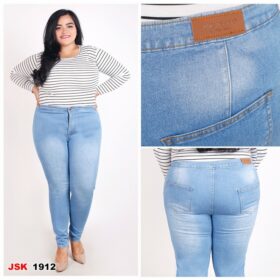 Celana Jeans Jumbo / Highwaist Jeans / Jeans Wanita / Jeans Highwaist - Biru Muda